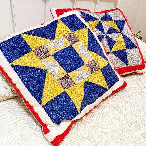 Vintage Quilt Block Pillows PAIR 2 in Primary Blue Yellow Red Stars Calico Flora - Picture 2 of 9
